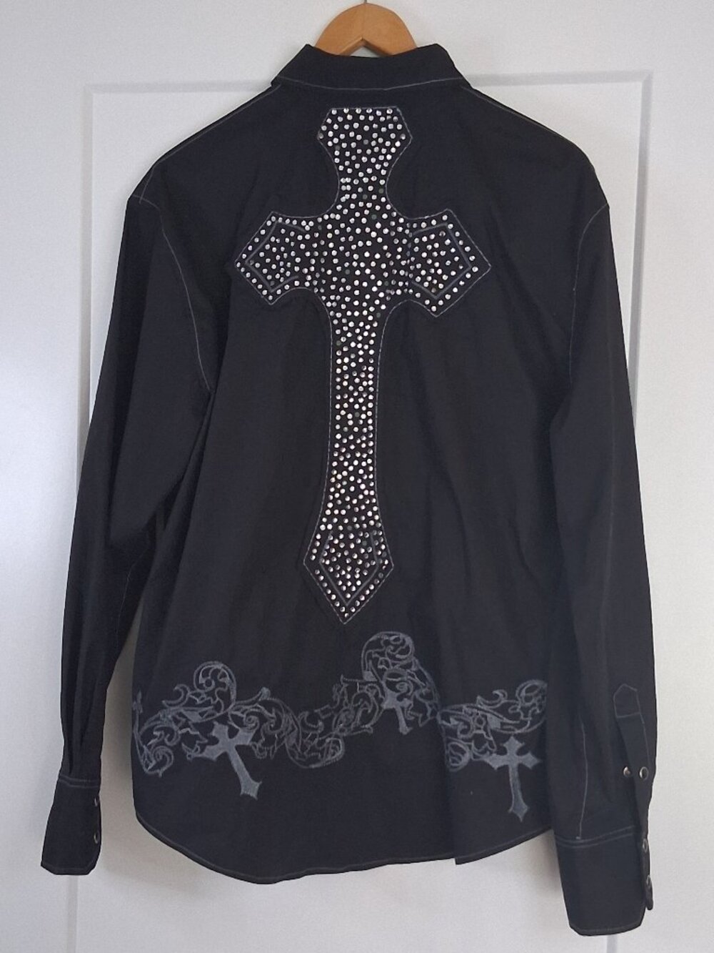 Roku Studio Mens XL Black Button Up Shirt Rhinestone Studded Cross Y2K Gothic